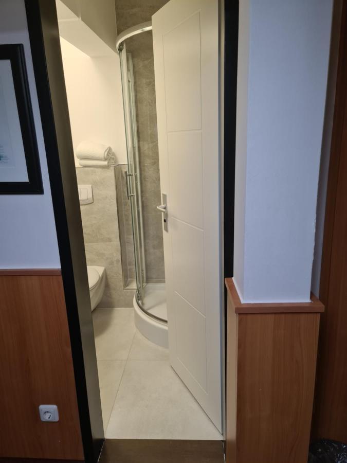 Altan Hotel Гамбург Экстерьер фото