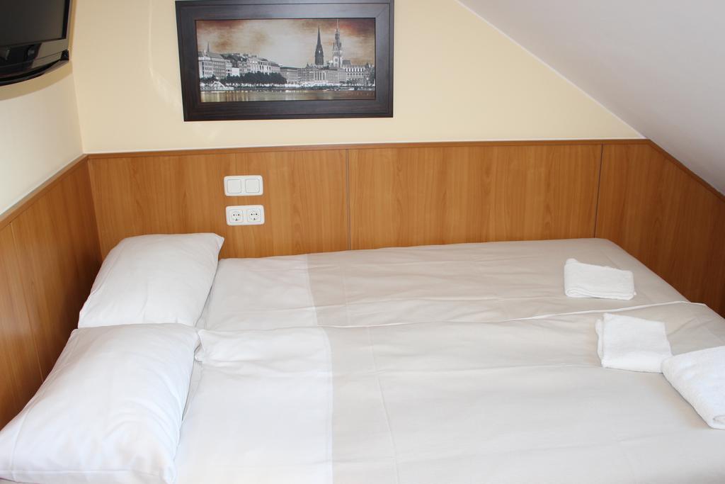 Altan Hotel Гамбург Экстерьер фото