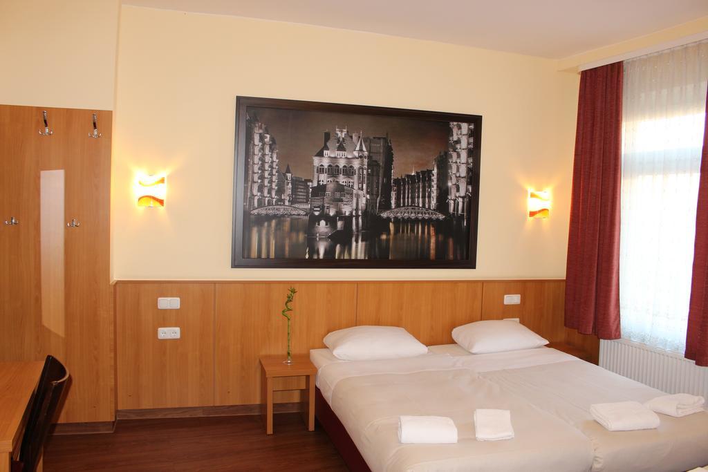 Altan Hotel Гамбург Экстерьер фото