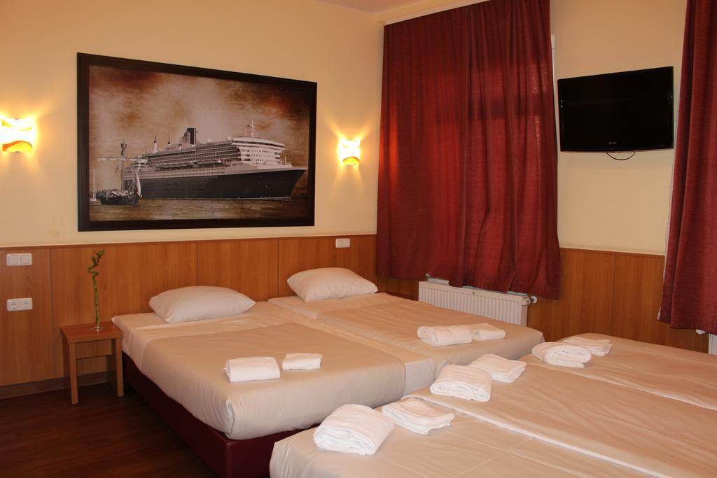 Altan Hotel Гамбург Экстерьер фото