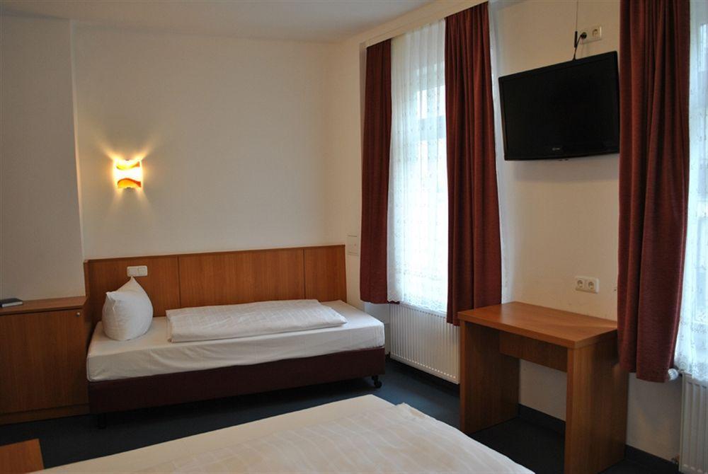 Altan Hotel Гамбург Экстерьер фото