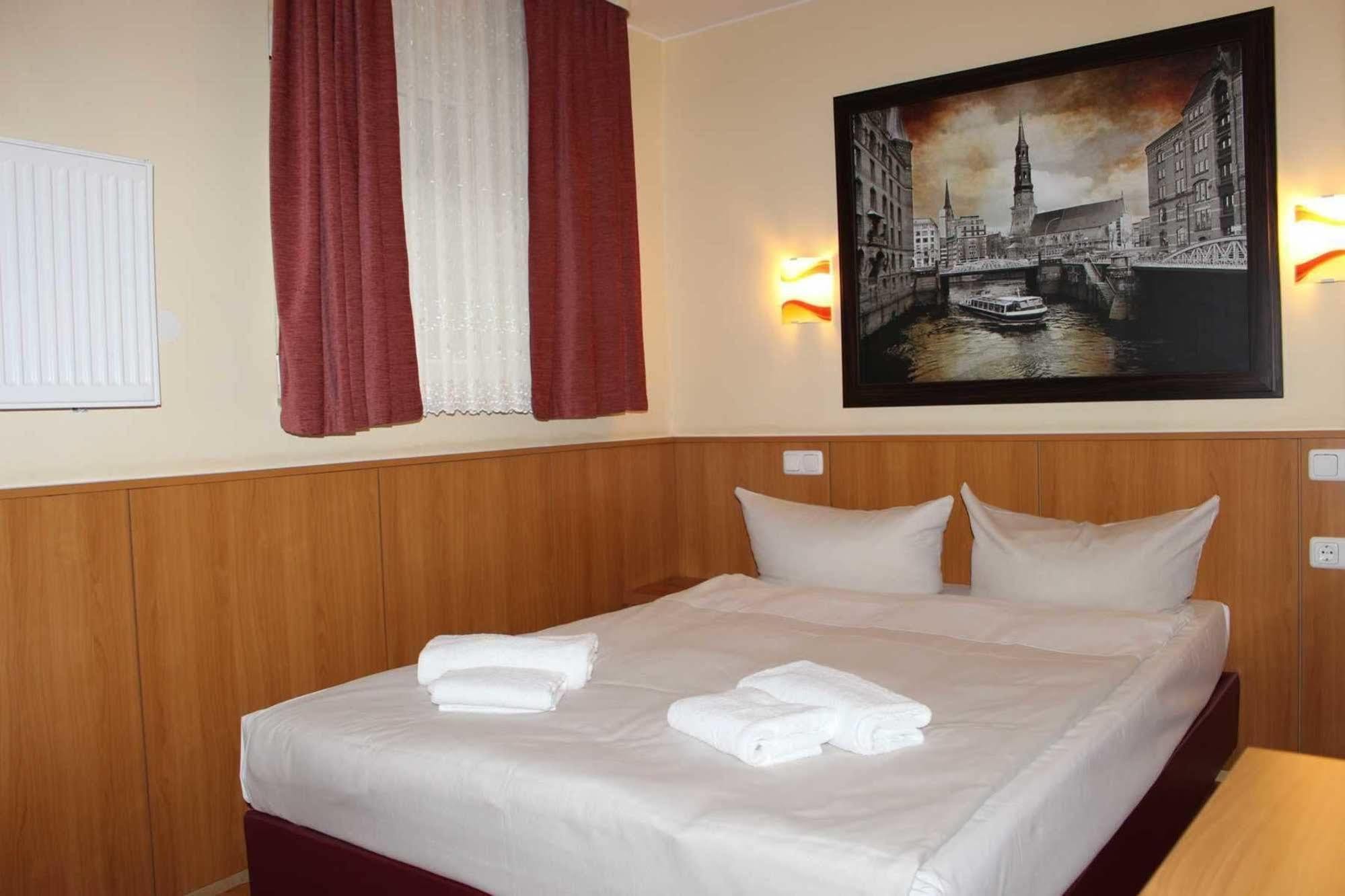 Altan Hotel Гамбург Экстерьер фото
