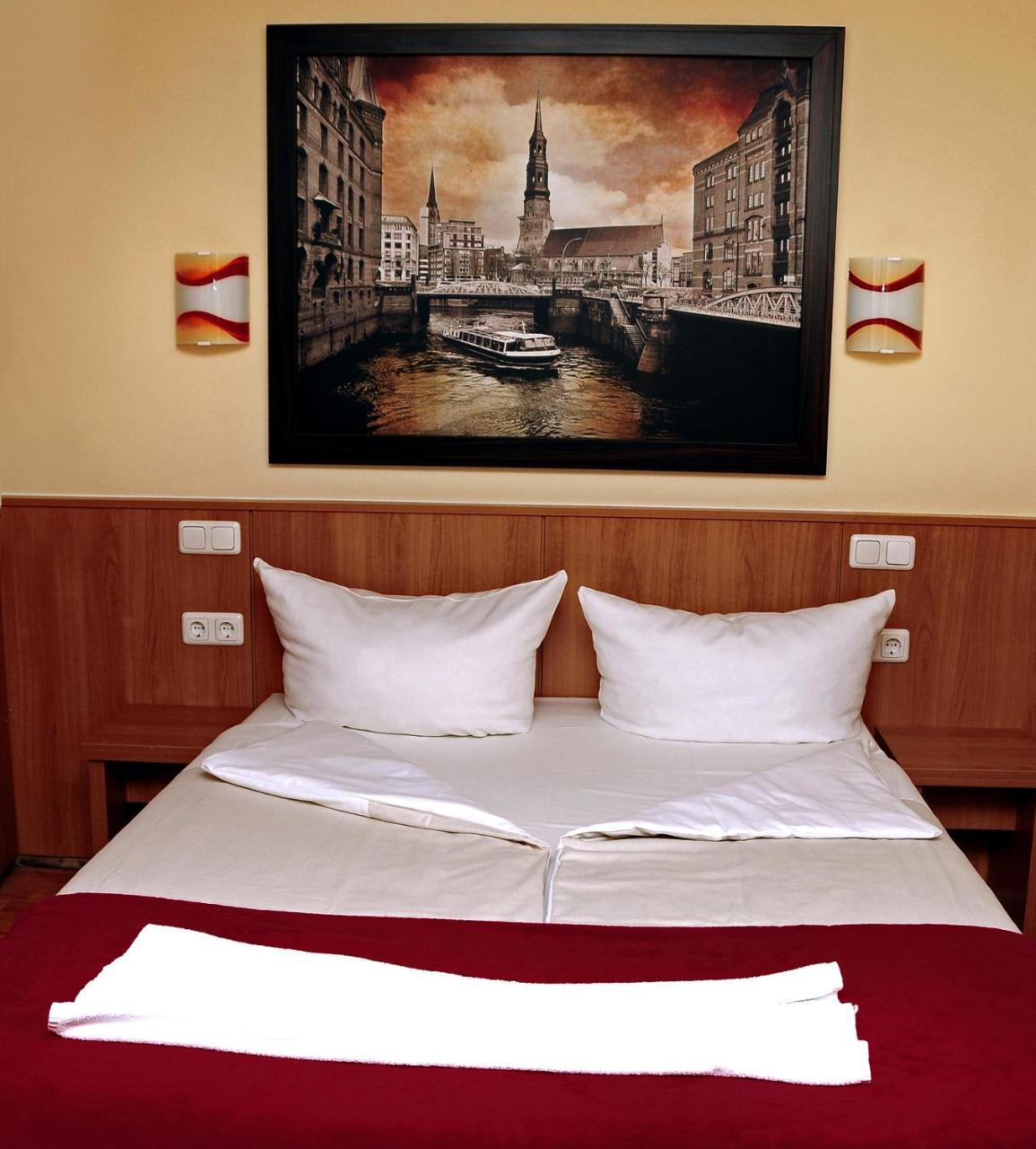 Altan Hotel Гамбург Экстерьер фото